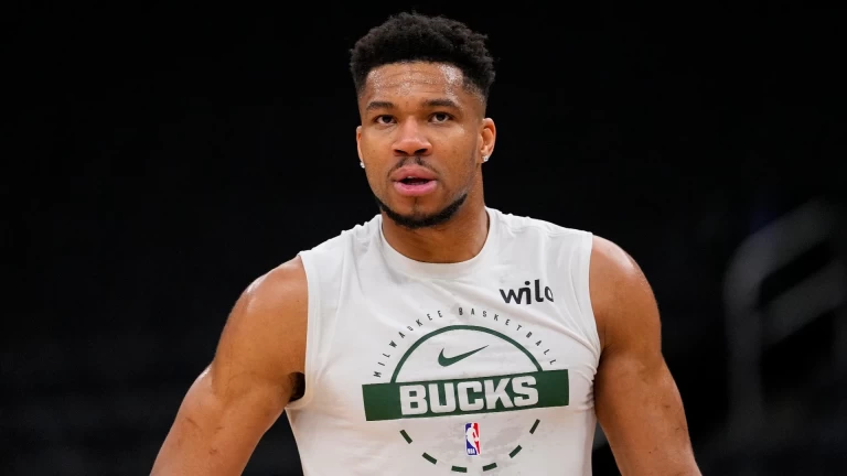 Giannis Antetokounmpo Out of All-Star Game, De'Aaron Fox Steps In