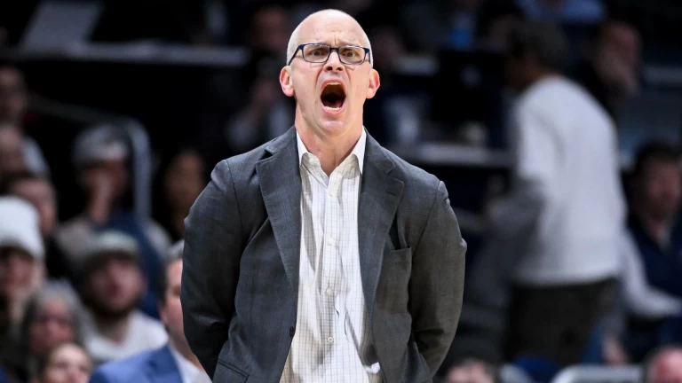 Top NCAAM Teams to Watch This Valentine's Saturday