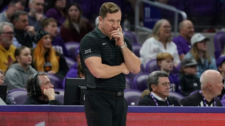 Evaluating Cyclones & Cougars: Top NCAA Basketball Teams