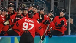 USA, Canada on Collision Course for Gold Match in Men's Hockey