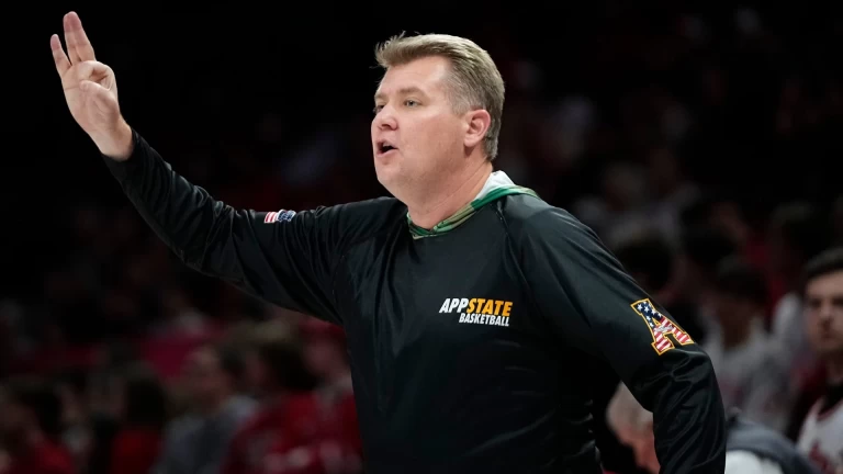 Thursday College Basketball Preview: Best Bets & Predictions