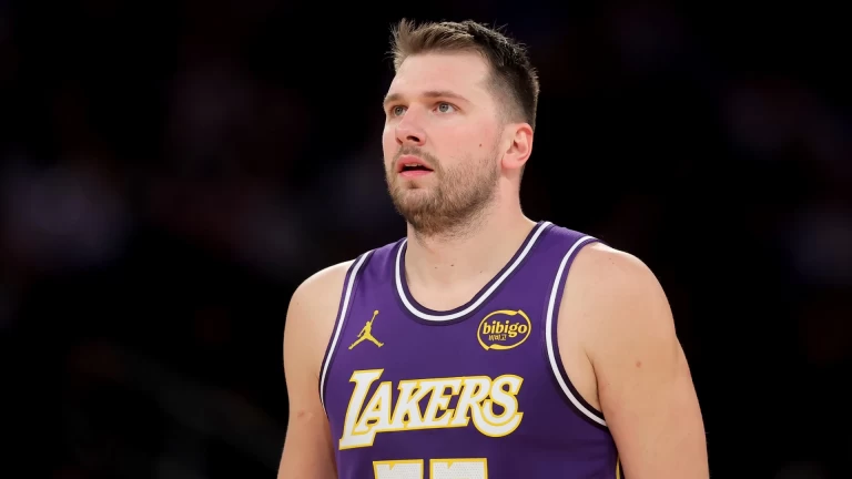 Clippers vs. Lakers Showdown: Insights & Predictions