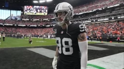 Maxx Crosby's Future: Las Vegas or Chicago? Key Insights