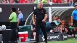 Dramatic Late Goals Upset Premier League and Serie A Matches