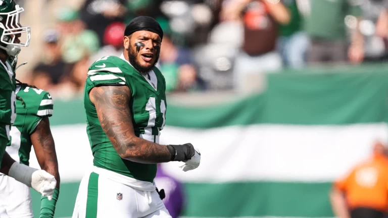 Jets Trade Jermaine Johnson to Titans for T'Vondre Sweat