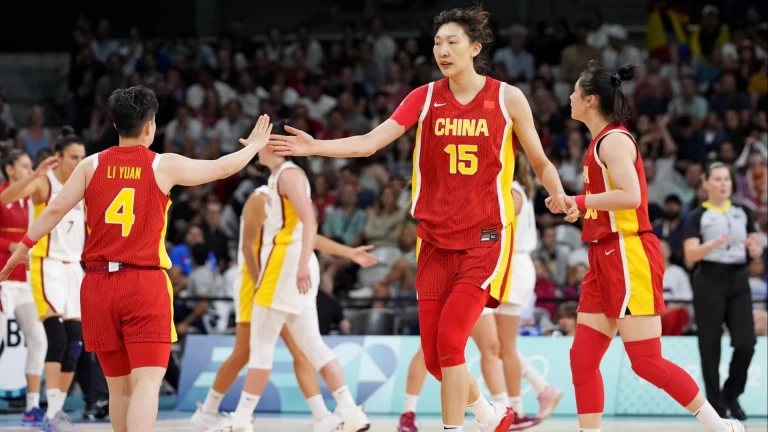 Xu Han Leads China and Perth Lynx with Stellar Play