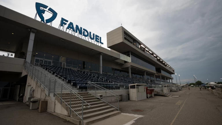 Flutter Stock Dips as FanDuel Misses Key Financial Targets