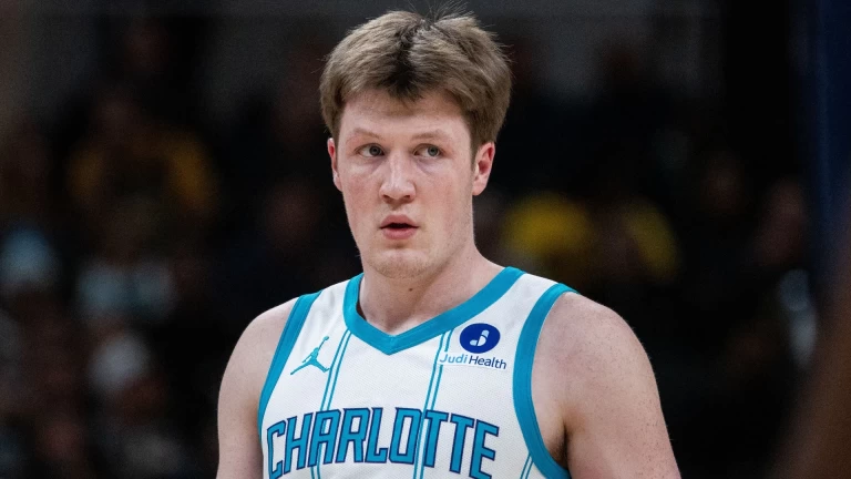 2026 Rookie of the Year Race: Flagg vs. Knueppel Showdown