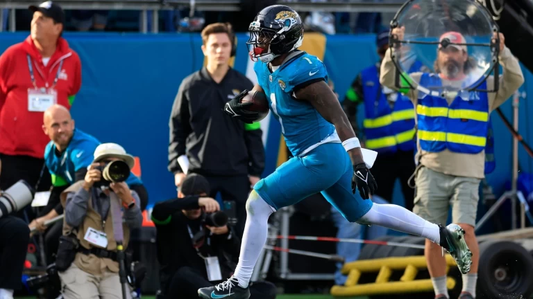 Travis Etienne Signs 4-Year Deal With New Orleans Saints