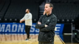 #13 Hawai'i Faces #4 Arkansas: Can They Pull Off the Upset?