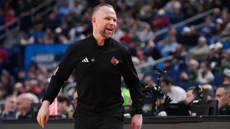 NCAA Game Previews: Louisville vs. Michigan State & More Latest Video Thumbnail