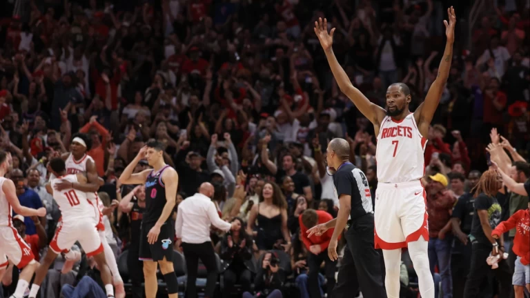 Kevin Durant Surpasses Michael Jordan in Scoring Rankings