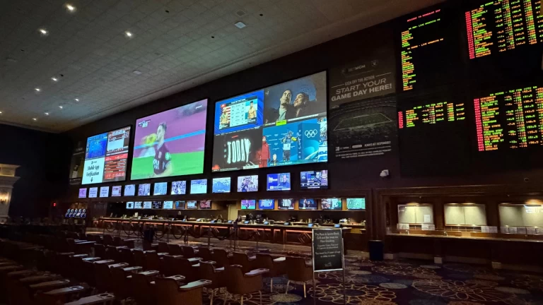 How Parlays Impact Sports Betting & Prediction Markets