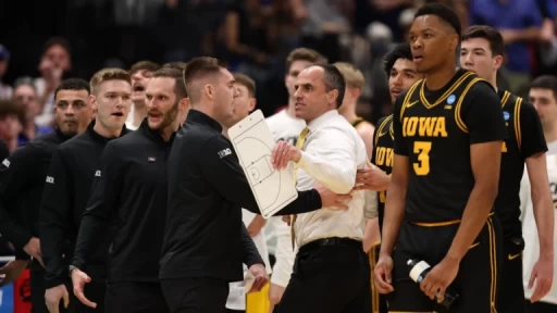 Elite Eight Betting Tips: Arizona vs. Purdue & Illinois vs. Iowa Latest Video Thumbnail