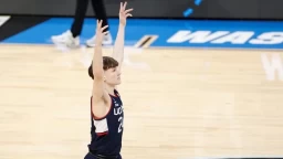 #2 UConn Conducts Epic Comeback to Down #1 Duke in Final Four