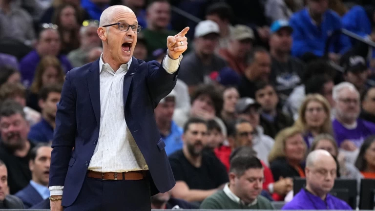 UConn vs. Michigan Analysis: Team Strategy & Betting Odds