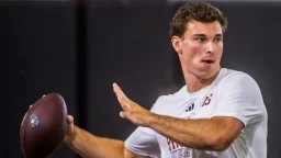 Fernando Mendoza Opts to Spend NFL Draft with Family in Miami