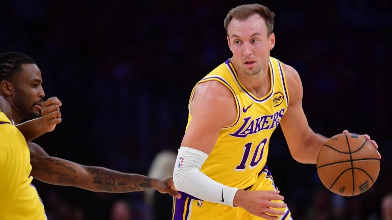 Suns vs. Lakers Preview: Will LeBron Play Tonight?