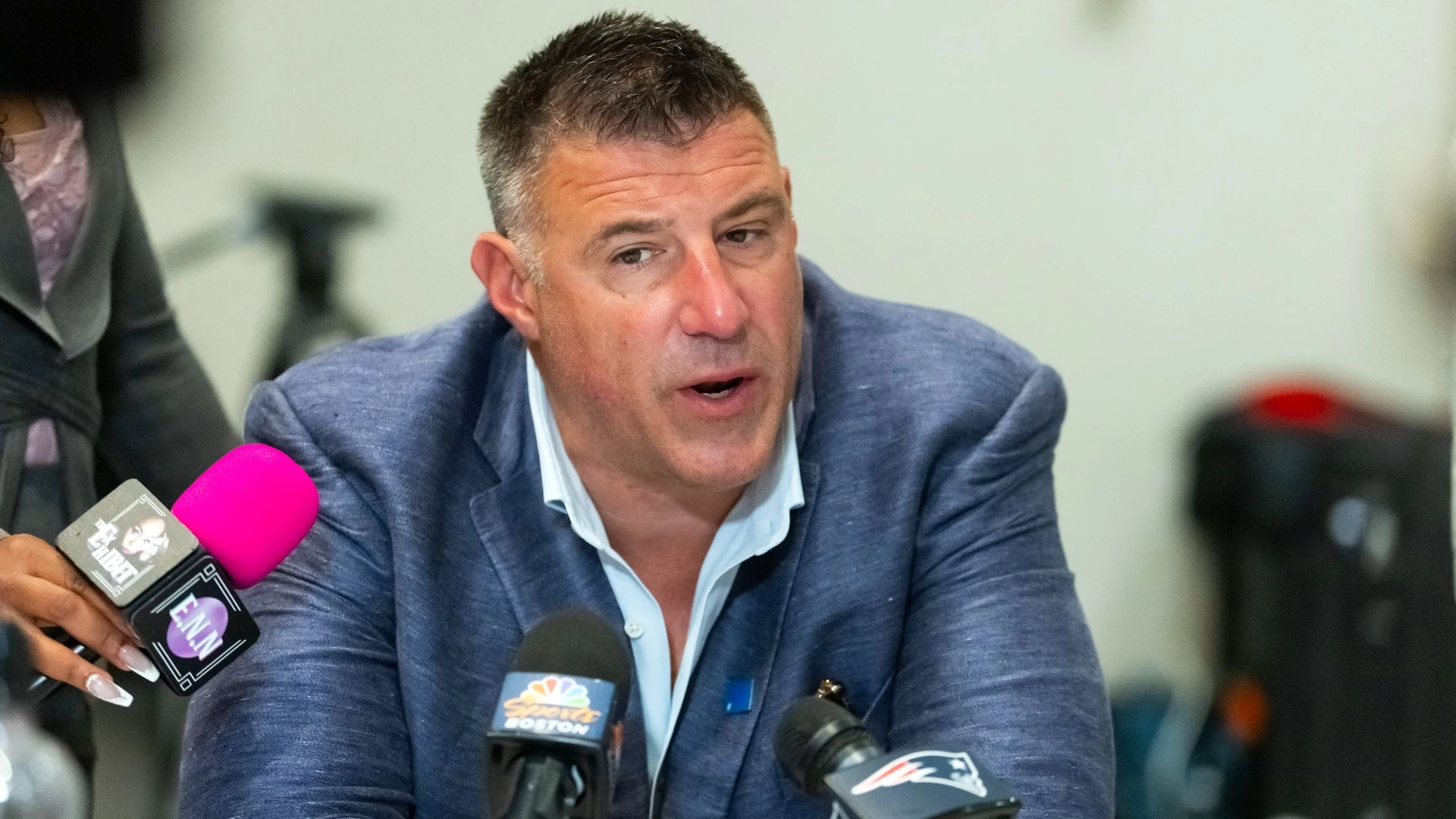 Mike Vrabel's Controversial No-Show at Pre-Draft Press Conference