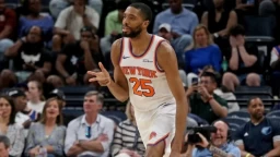 Mikal Bridges Extends Game Streak with 23-Second Appearance