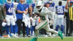 Dolphins' Future: Should They Trade De'Von Achane?
