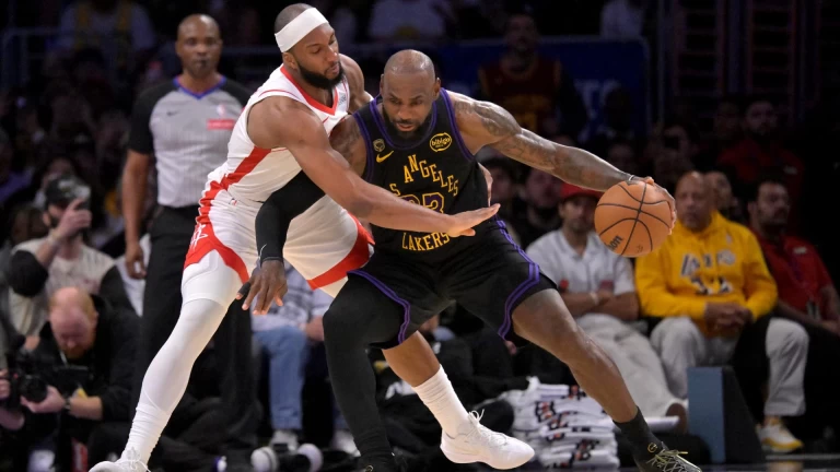 LeBron Shines, Lakers Dominate Rockets to 2-0 Series Lead