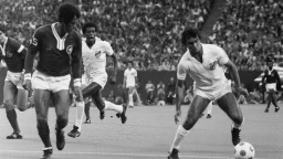Honoring Pele: A Legend of the World Cup & Football