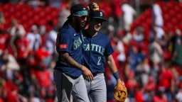 AL West Tight Race: Mariners, Rangers Lead as Astros Struggle