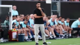 Arsenal Leads EPL Race, Man City Struggles to Catch Up