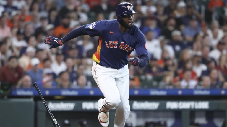 Yordan Alvarez Dominates April with Stellar 2025 Stats