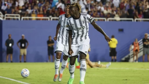 Fiorentina's Struggle: From Rock Bottom to Recovery in Serie A Latest Video Thumbnail