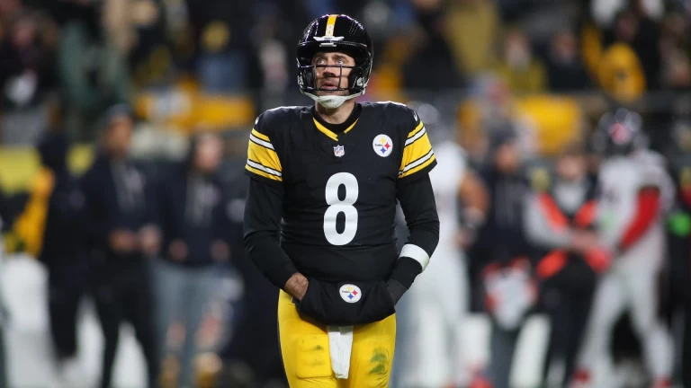 Aaron Rodgers' Future in Question as Steelers Use Rare UFA Tag