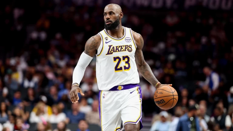 Should the NBA Retire Number 23 After LeBron's Retirement?