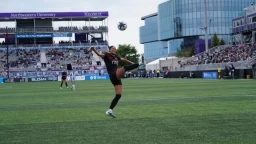 Portland Thorns Lead NWSL: A Season of Surprises & Twists