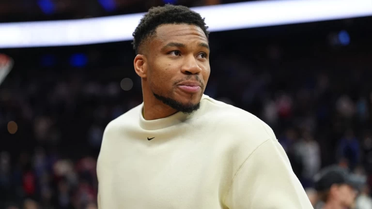 Giannis Antetokounmpo Trade Rumors: Bucks Taking Offers