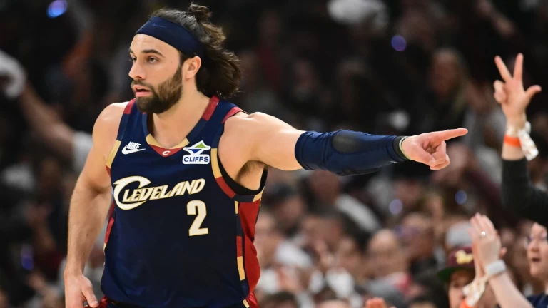 Cavaliers Tie Series 2-2 with Thrilling Win Over Pistons