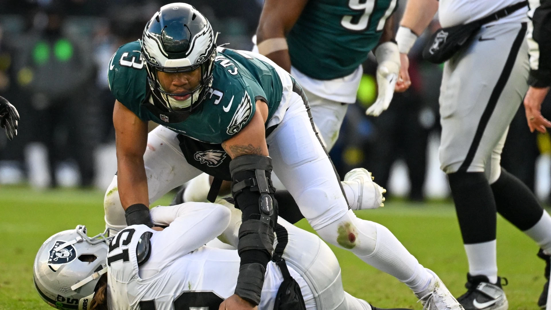 Eagles DE Nolan Smith Arrested, Potentially Affecting Season