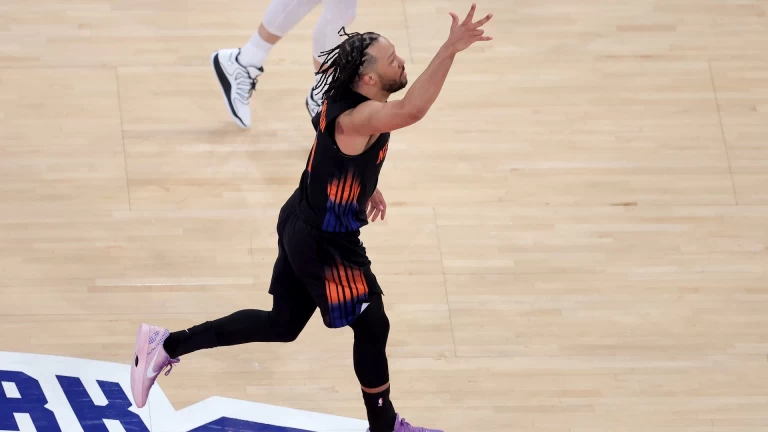 Knicks Dominate Cavs: NBA Playoff Analysis and Highlights