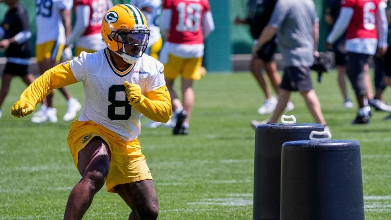 NFL Latest Headlines: Josh Jacobs' Uncertain Future