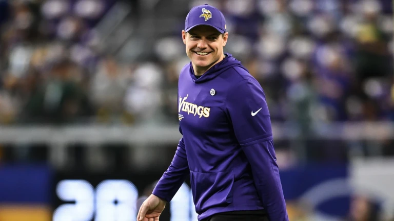 Vikings QB Drama: O'Connell Discusses Murray vs. McCarthy