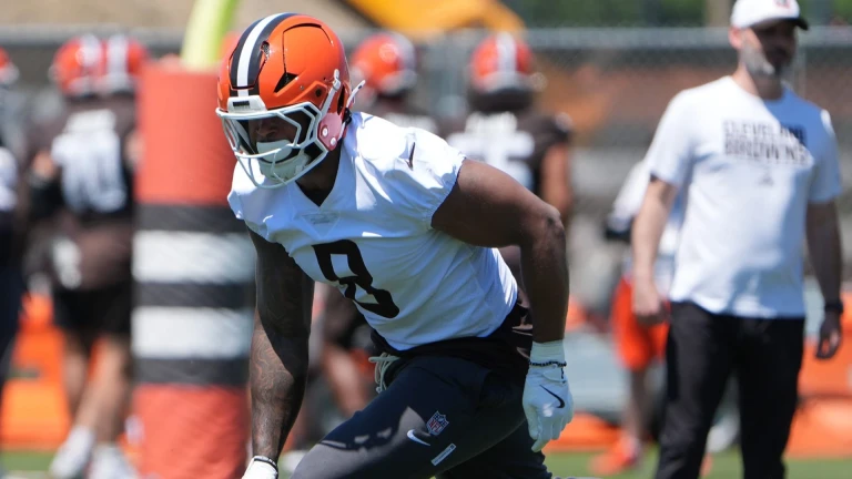 Analyzing The Browns' Outlook After Acquiring Jared Verse