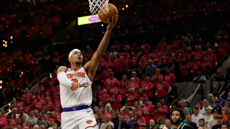 Josh Hart's Controversial Play: Did He Get Pushed or Not?