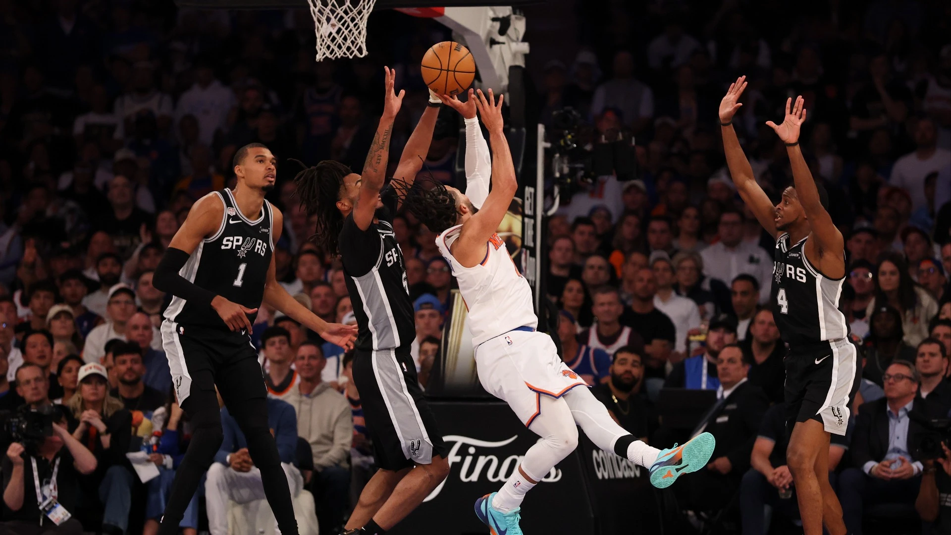Spurs Aim for Series Tie at Madison Square Garden Tonight