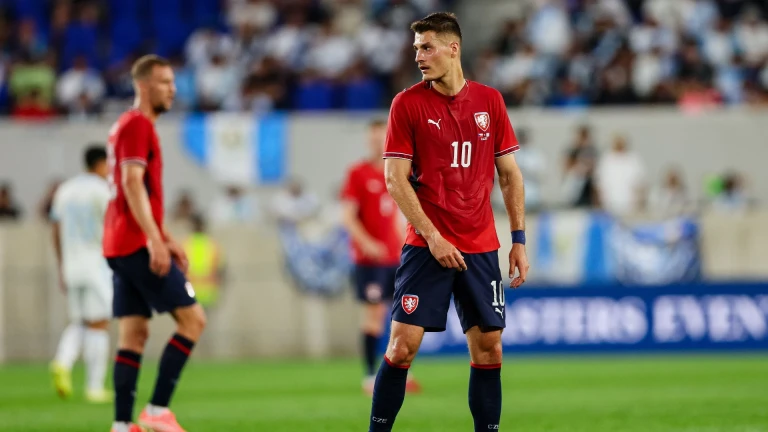 Thursday World Cup Opening Matches: Odds & Predictions