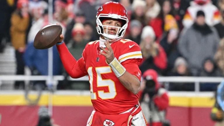 Patrick Mahomes Signs Historic $529M Deal with Chiefs