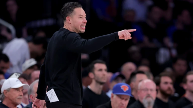 Spurs Struggle With Team Effort and Smart Play Strategy