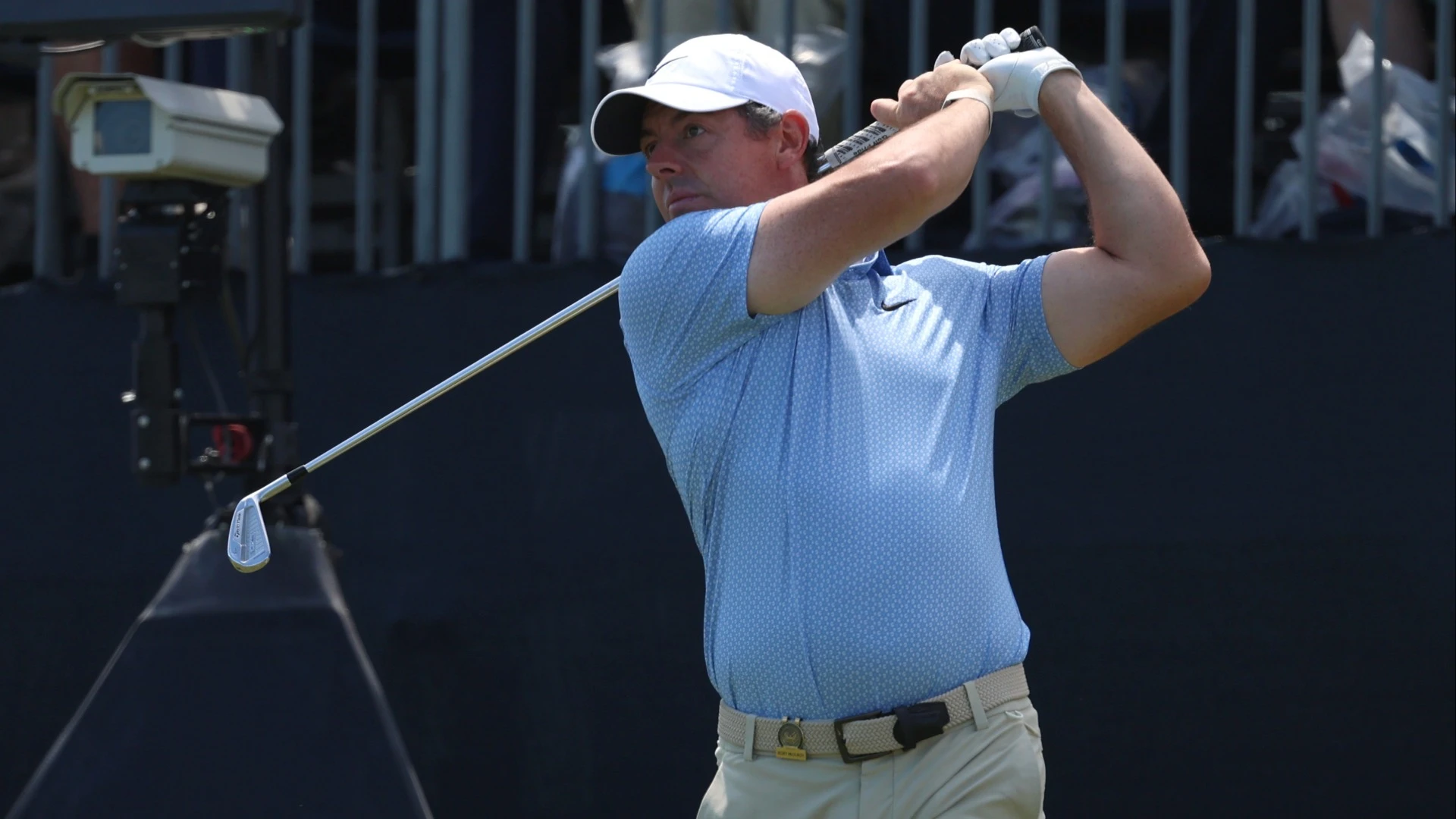 U.S. Open Strategy: Analyzing Long Hitters vs. Wind Conditions