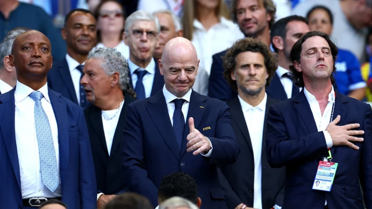 World Cup Ticket Prices Soar: Players Earn Billions!