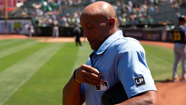 CB Bucknor Among 7 MLB Umpires Retiring This Season