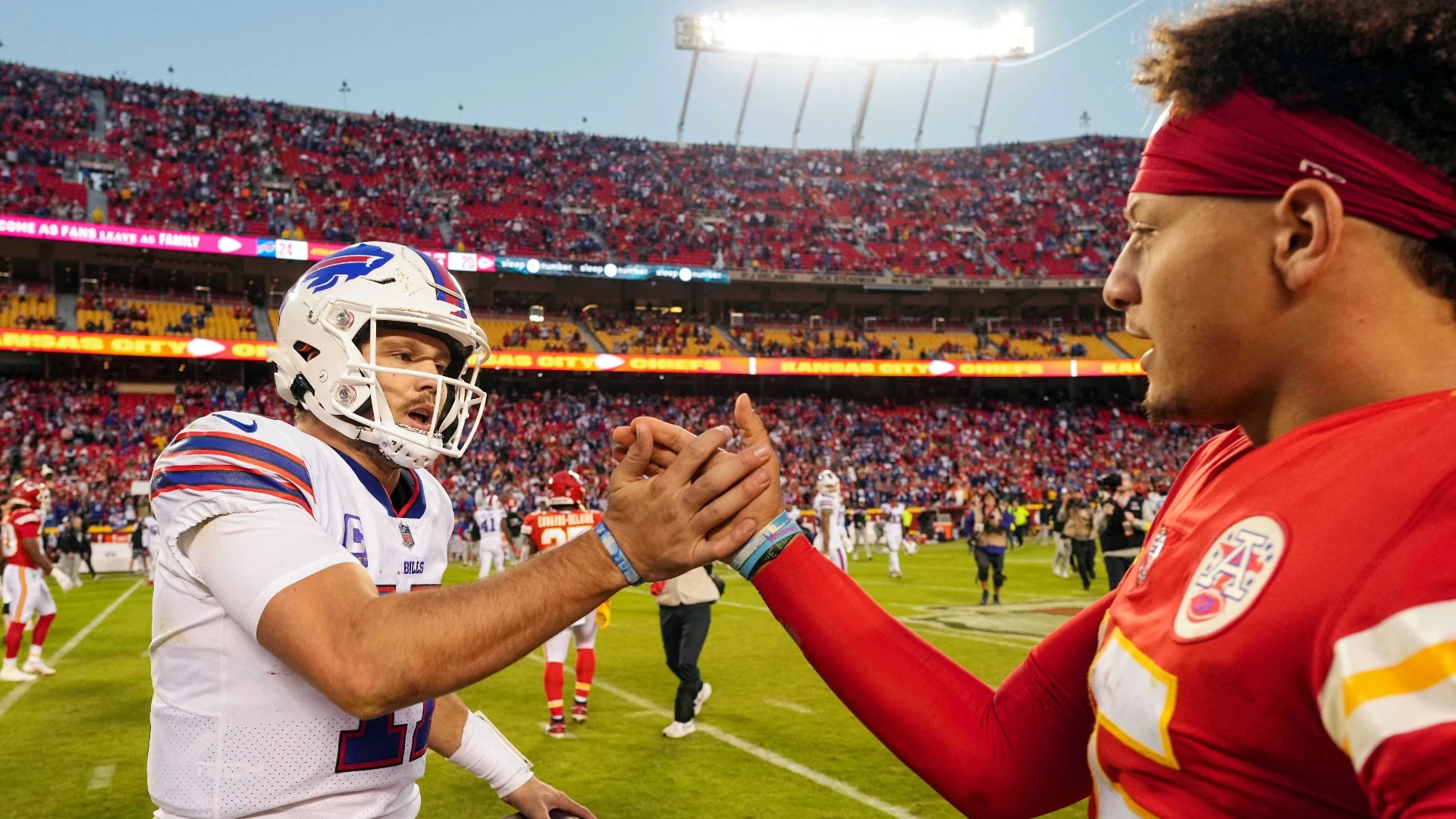 Choosing Between Josh Allen and Patrick Mahomes for QB